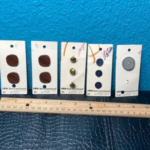 5 for $10: Vintage JHB International Assorted Buttons ©️ 1983